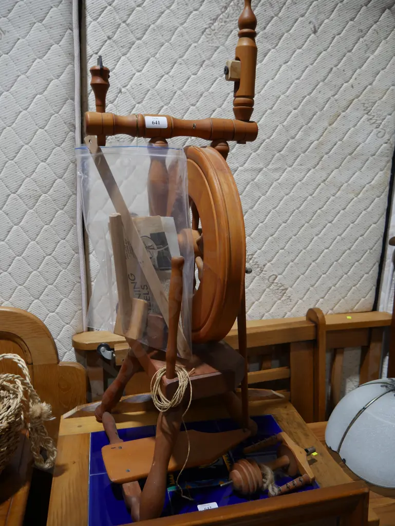 Spinning wheel Image 1++