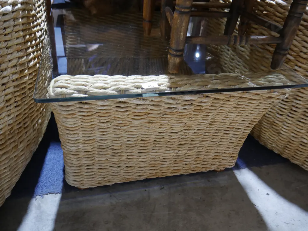 Glass top seagrass table Image 1++