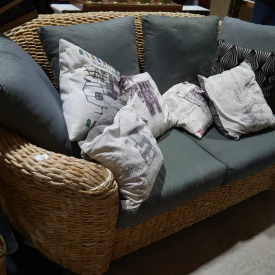 Seagrass settee