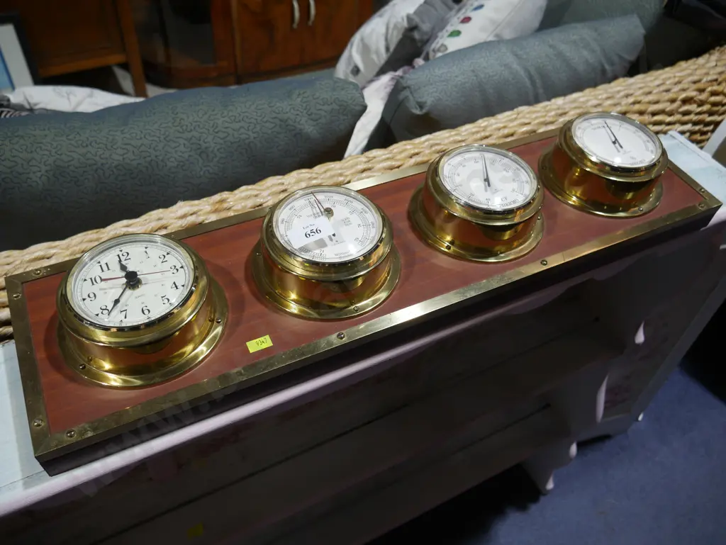 Clock set Image 1++
