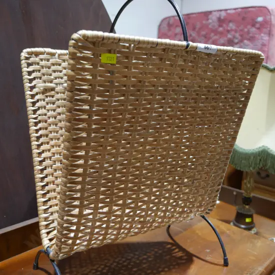 Magazine rack