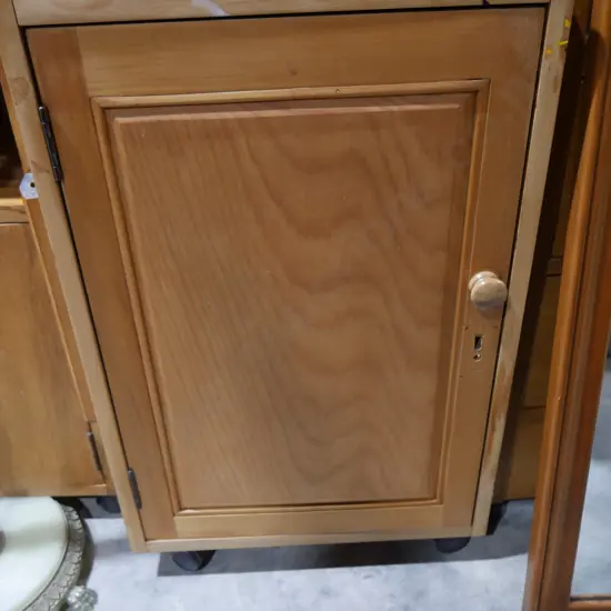 Bedside cabinet