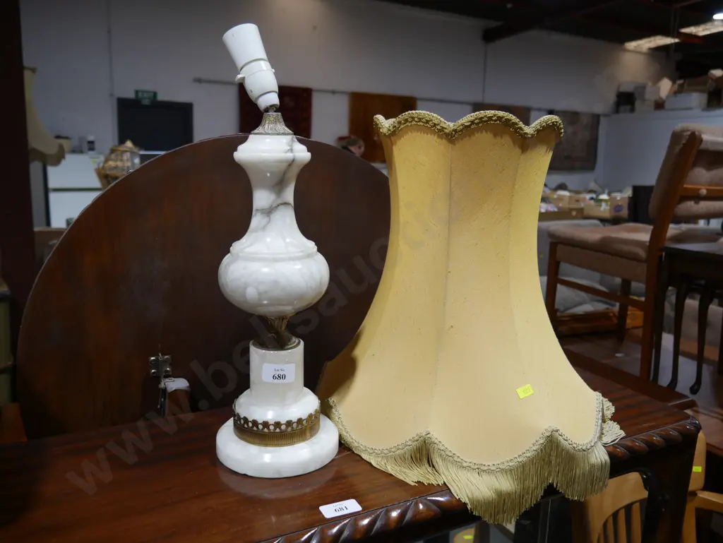 Onyx table lamp Image 1++