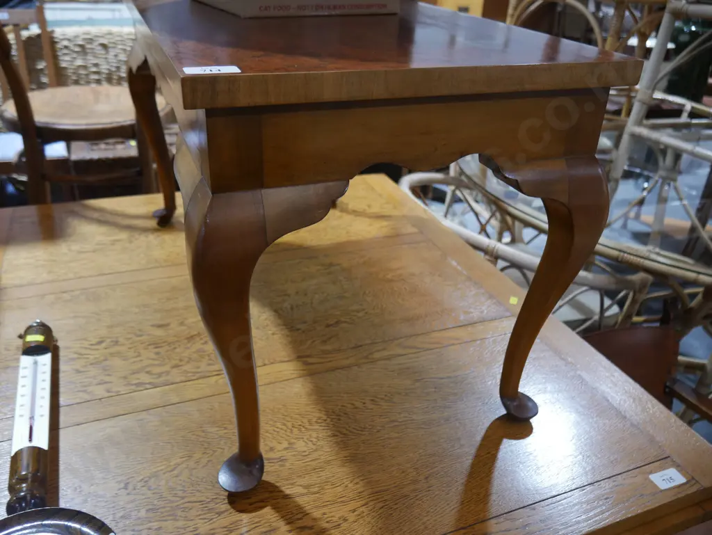 Coffee table Image 1++