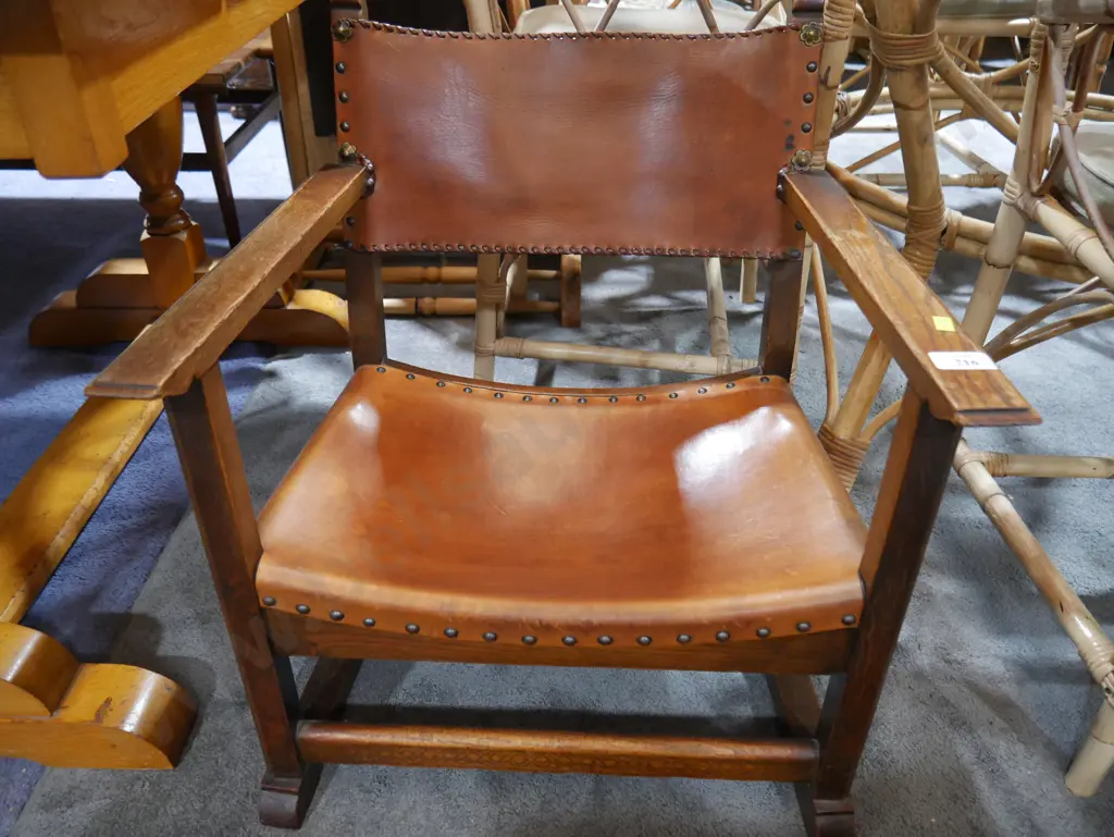 Small occasional chair Image 1++