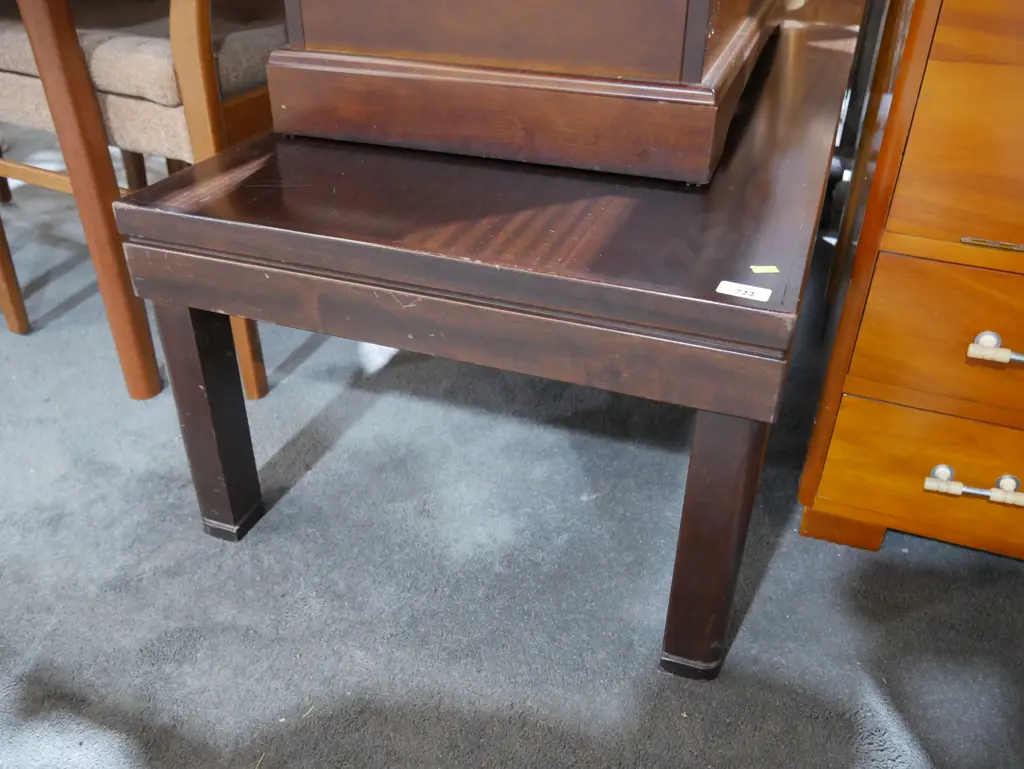 Coffee table Image 1++