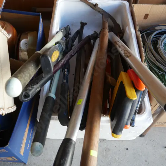 Saws and pruners