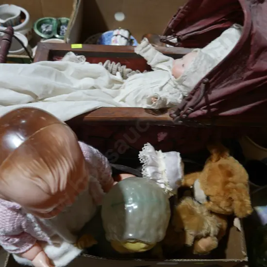 Dolls & bears