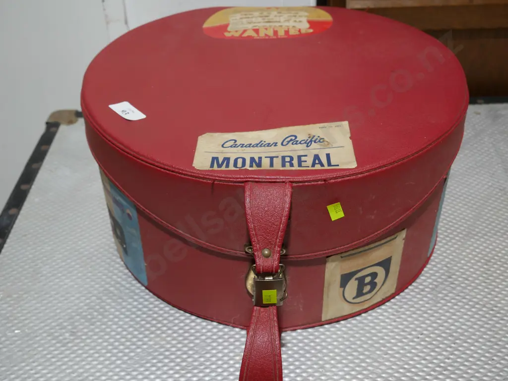 Hatbox Image 1++