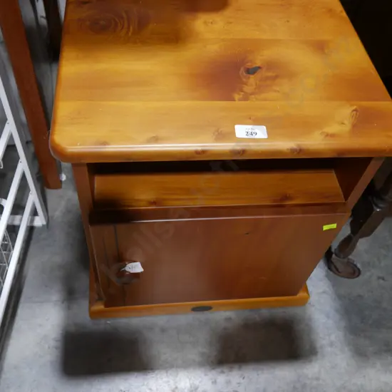 Bedside cabinet