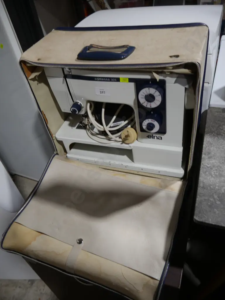 Elna sewing machine Image 1++