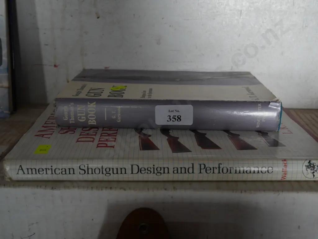 Gun books Image 1++
