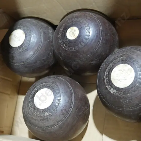 Outdoor bowls