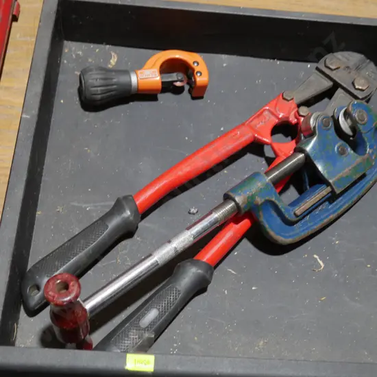 Hand tools