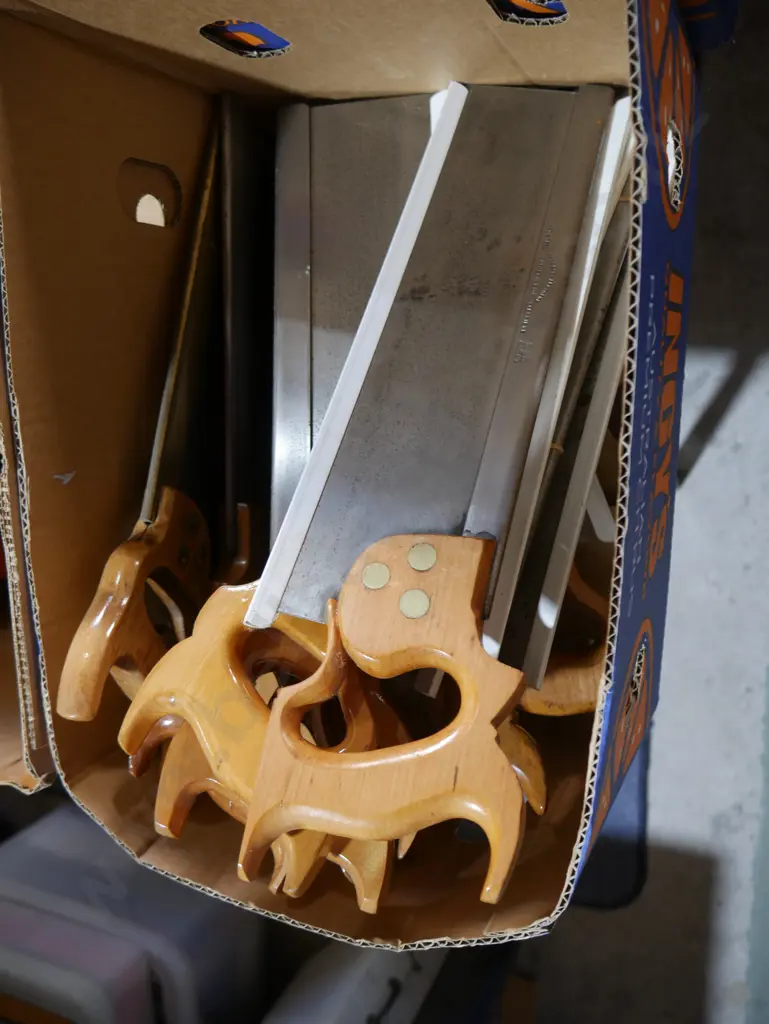 Hand saws Image 1++