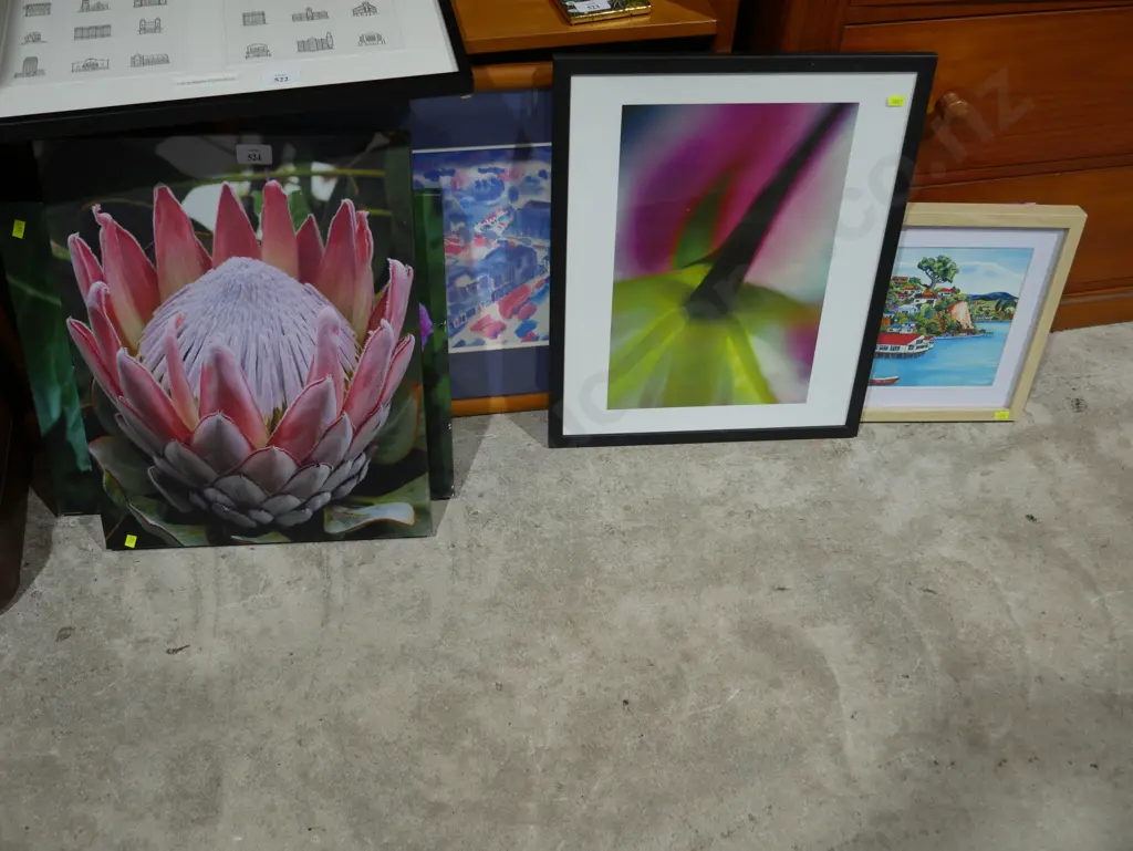 Assorted art Image 1++