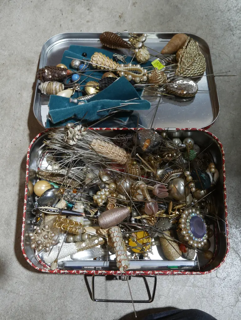 Hatpins Image 1++