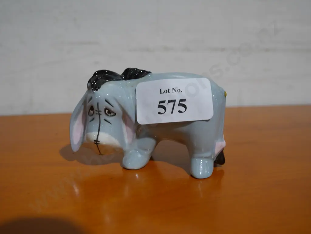 Beswick Walt Disney Winnie the Pooh, Eeyore Image 1++