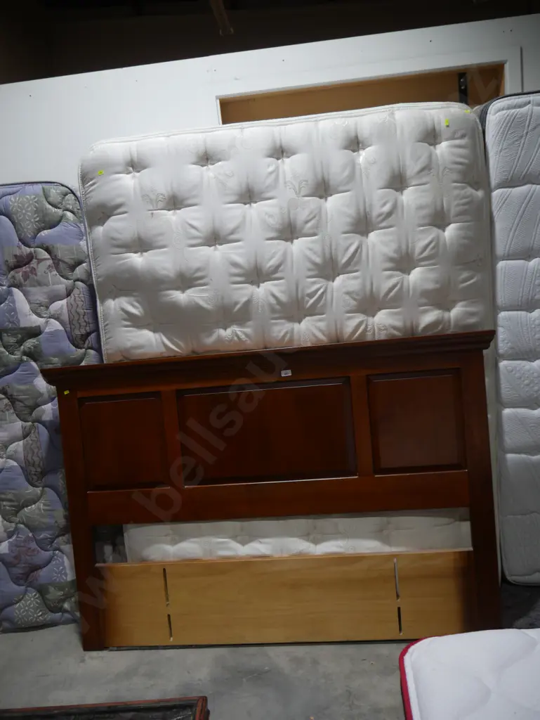 Queen bed Image 1++