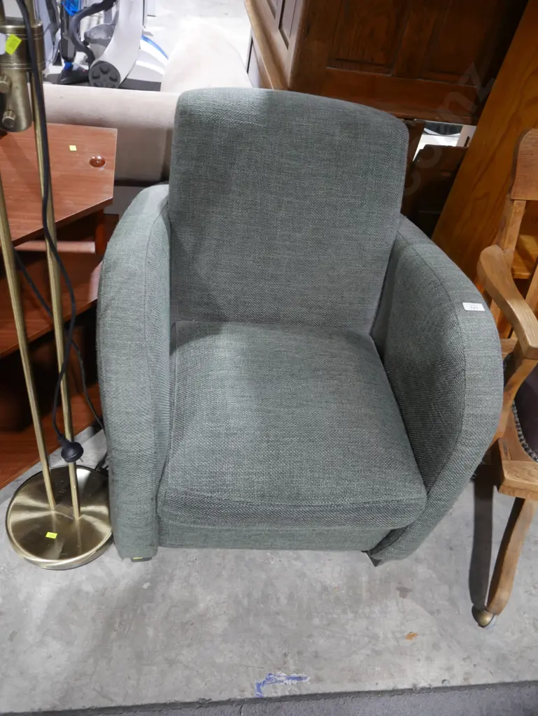 Arm chair Image 1++