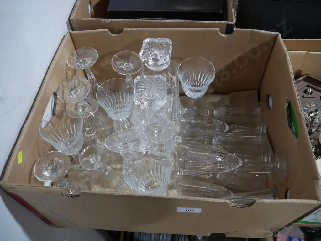Decanters and glassware Image 1++