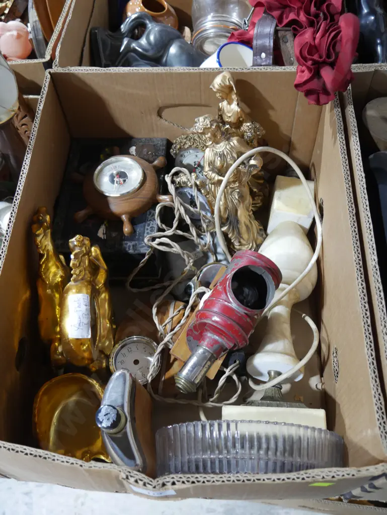 Table lamp, figurine clocks etc Image 1++