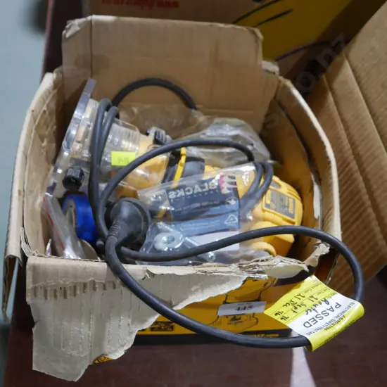 DeWalt router