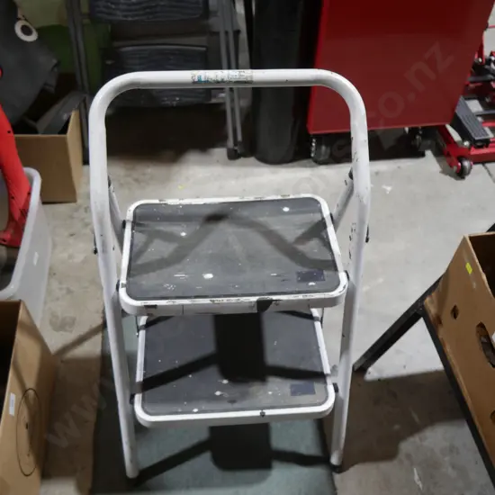 Step ladder