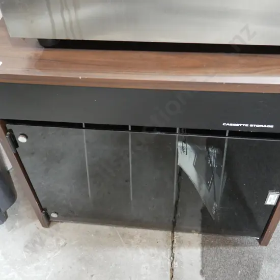 Stereo cabinet