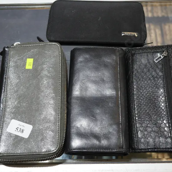 4 purses