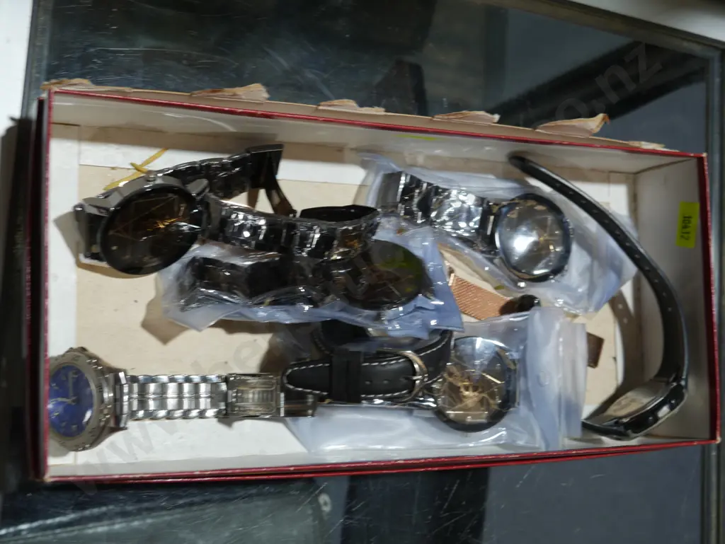 Assorted wrist watches Image 1++