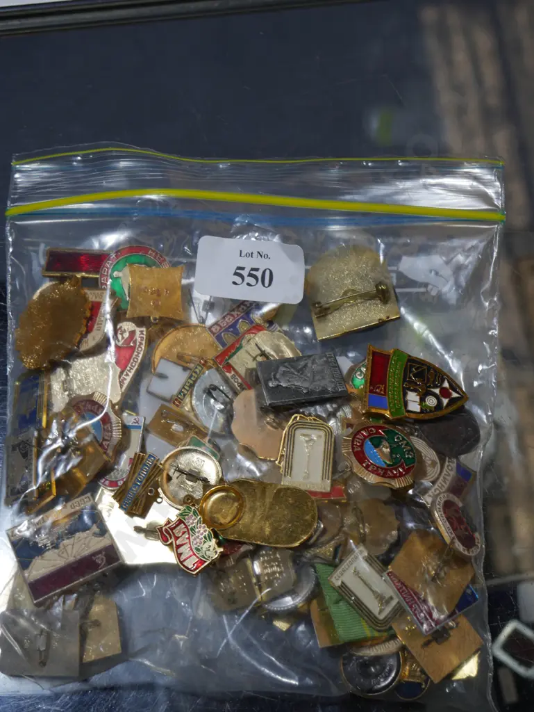 Assorted badges Image 1++