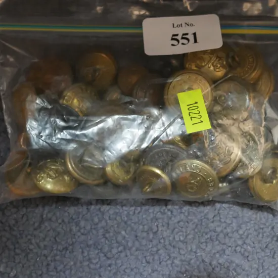 Assorted buttons