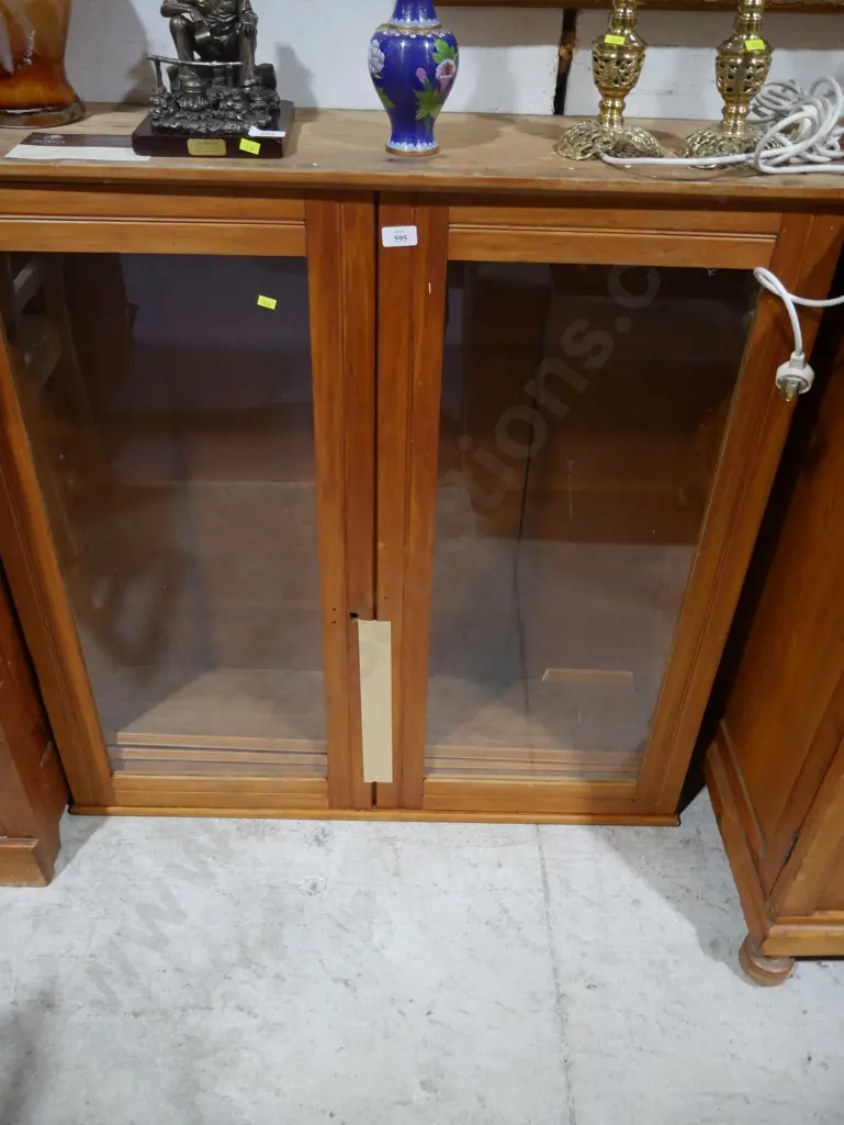Display cabinet Image 1++