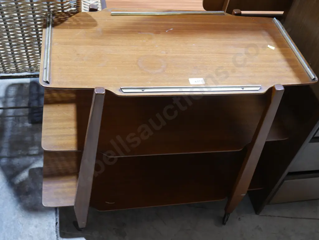 Tea trolley Image 1++
