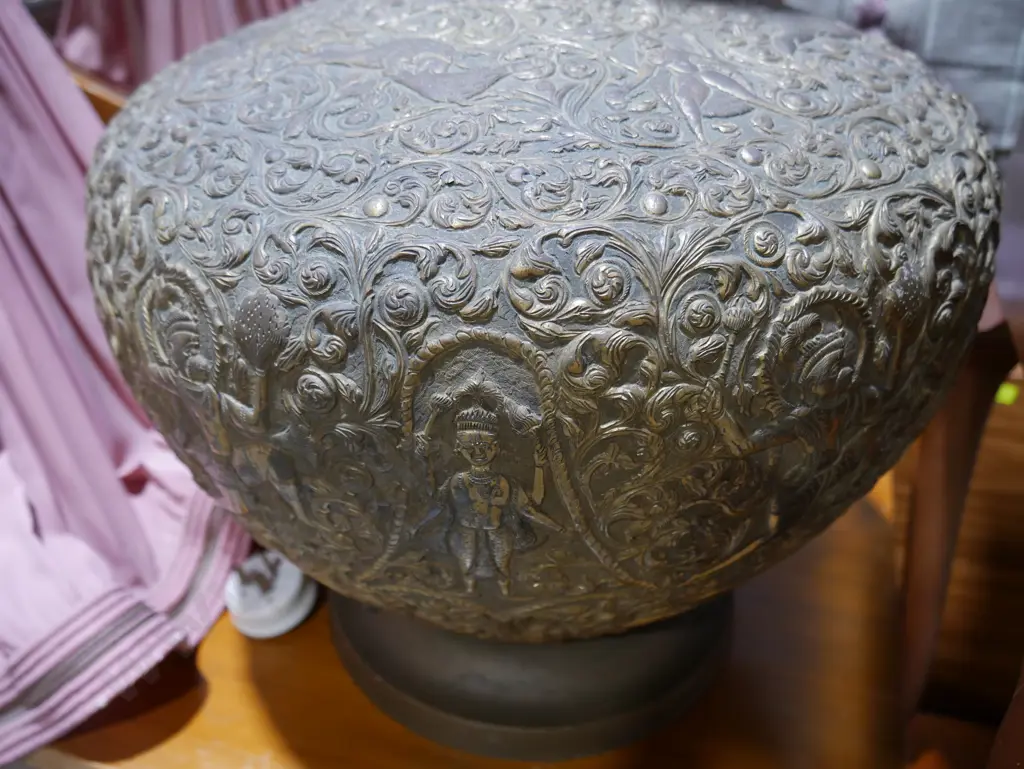 Brass table lamp Image 1++