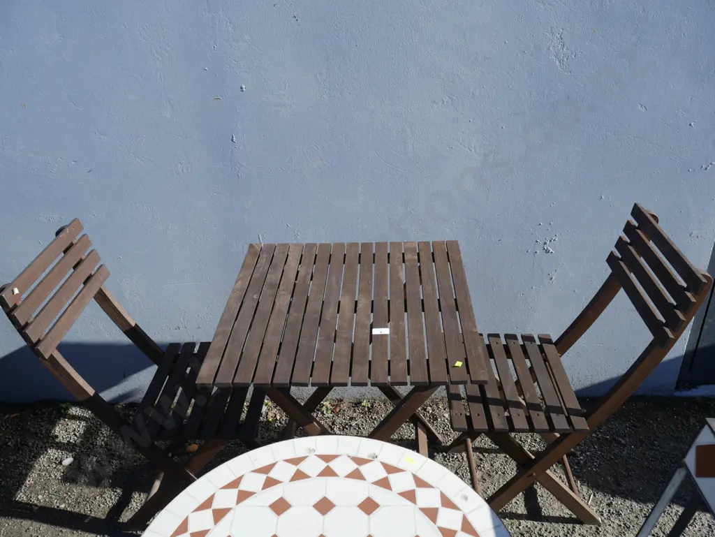 Outdoor table and two chairs Image 1++