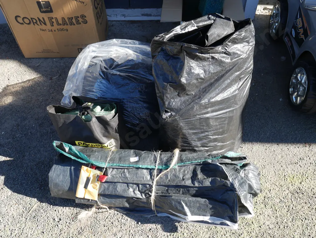Tent, bird netting, plastic etc Image 1++