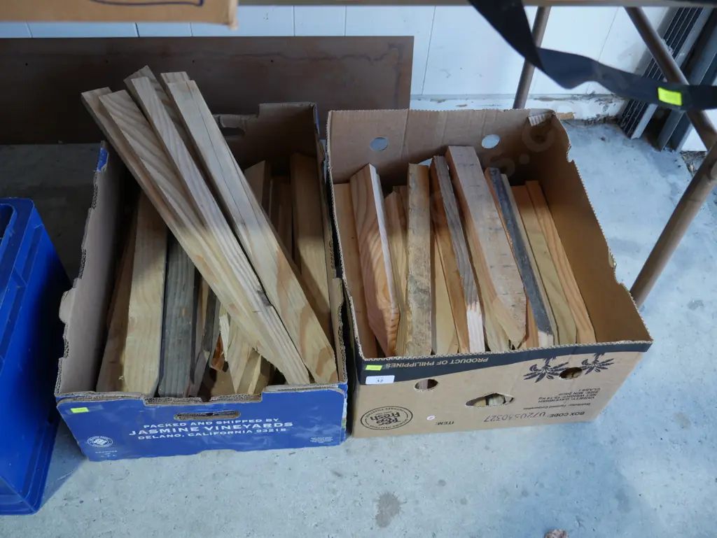 Toe boxes of wooden stakes Image 1++