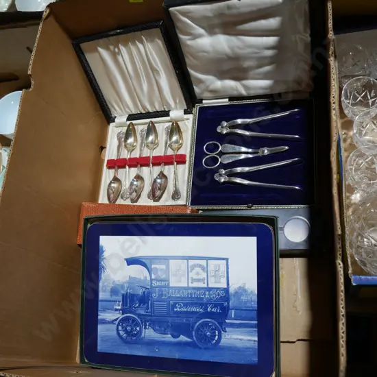 Cutlery sets, placement etc