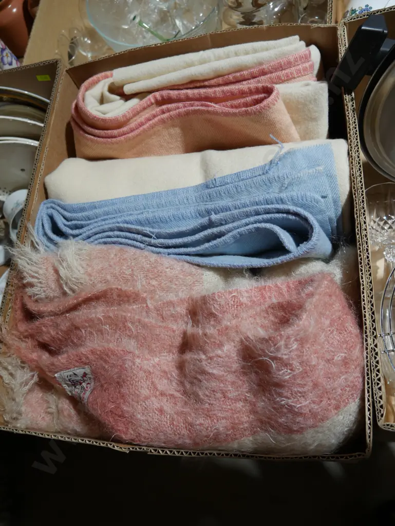Woolen blankets Image 1++