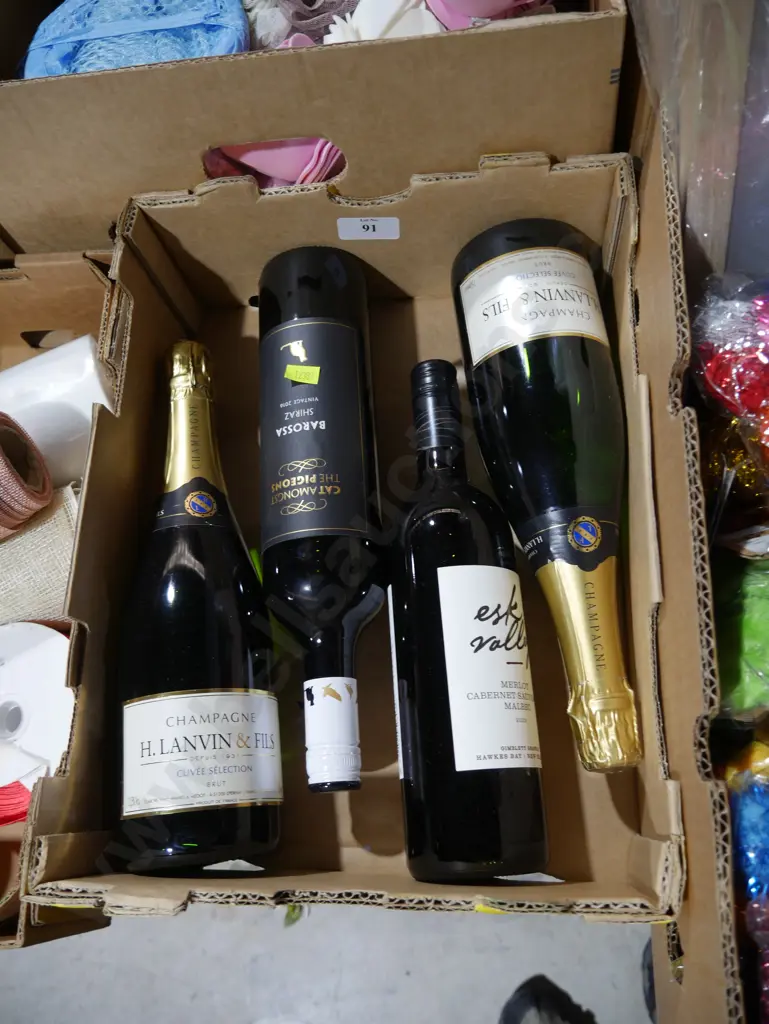 Wine and champagne Image 1++