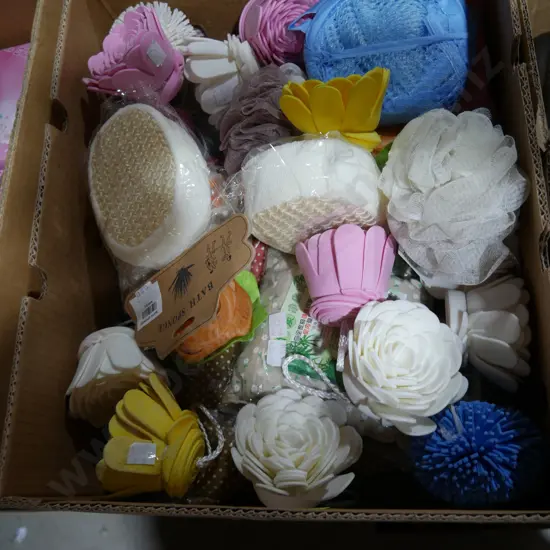 Assorted loofers