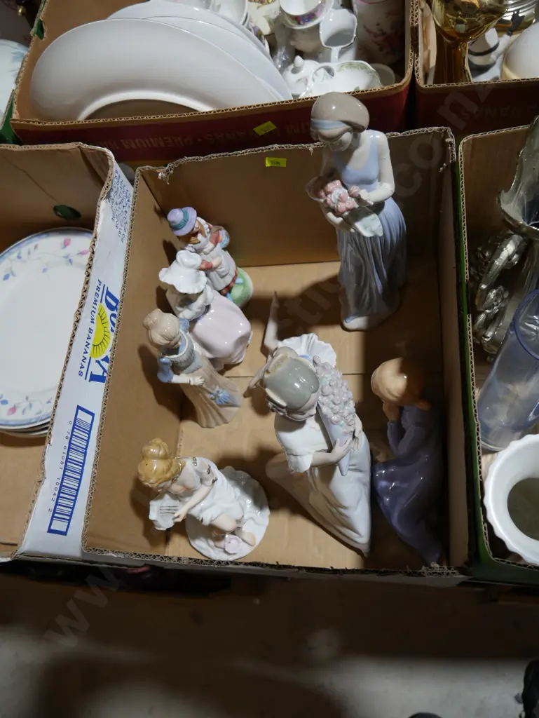 Assorted ornaments Image 1++
