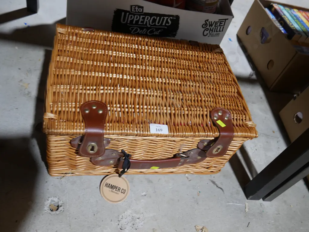 Picnic basket Image 1++