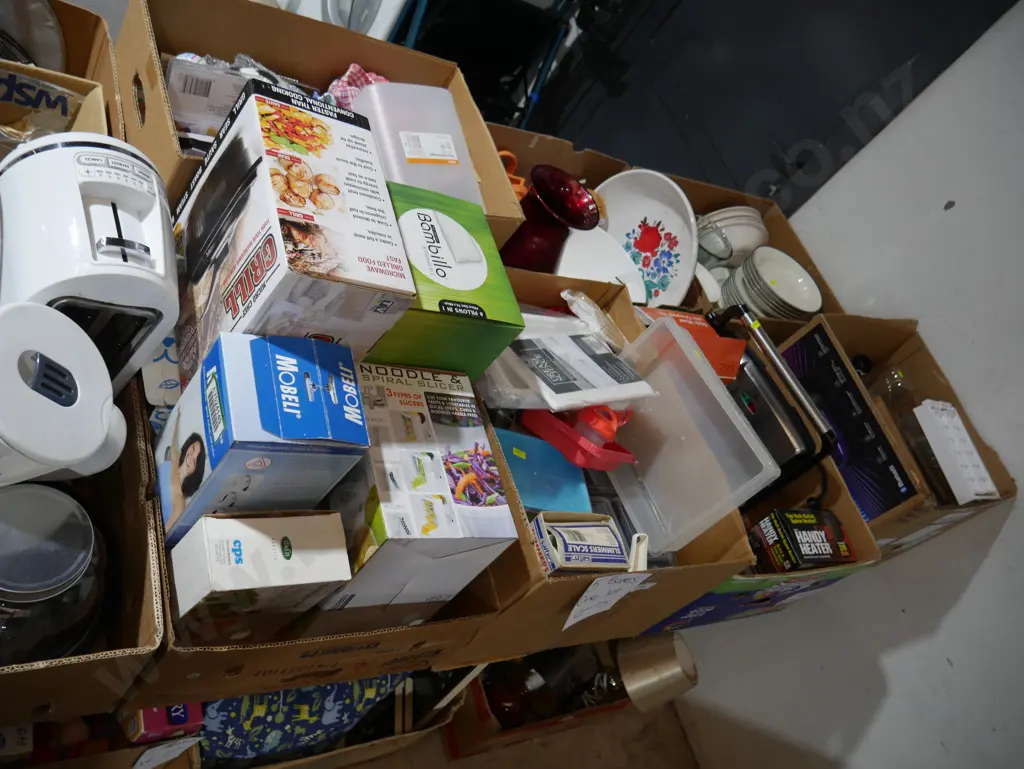 Five boxes of kitchenware etc Image 1++