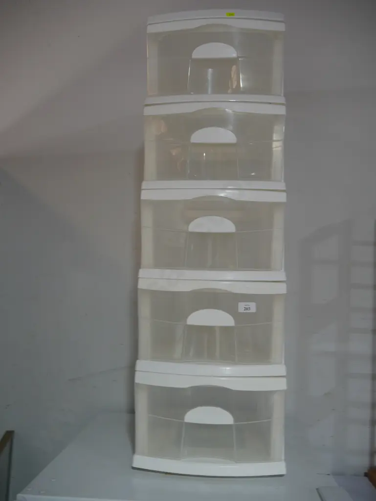 Plastic storage drawers Image 1++