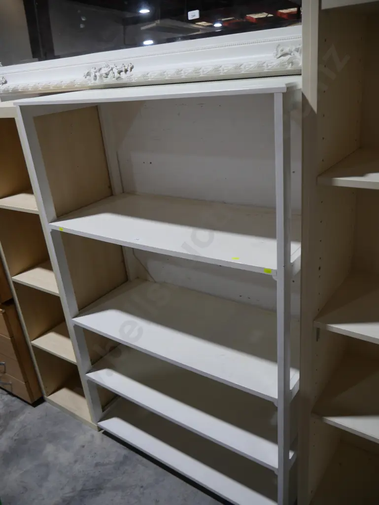 Shelf unit Image 1++