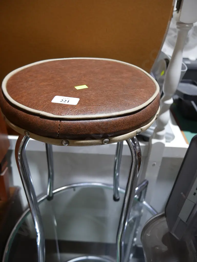 Stool Image 1++