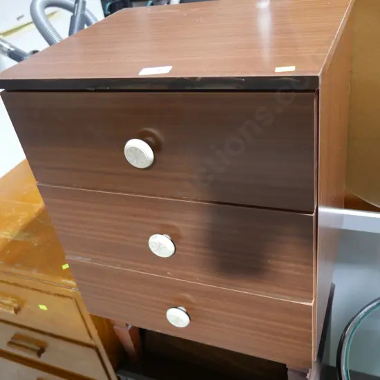 2 bedsides